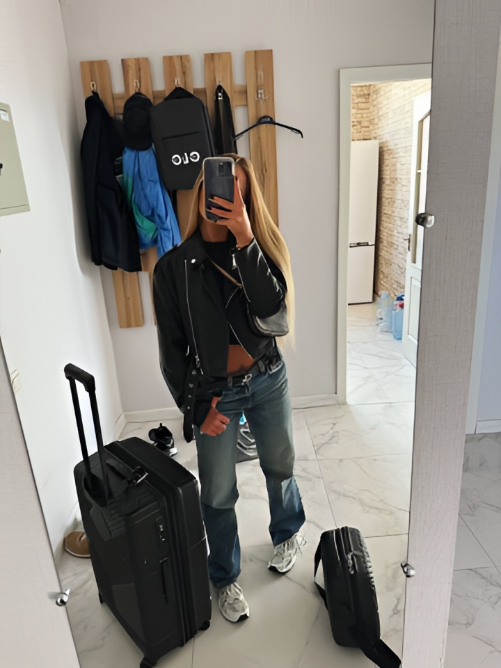 Агнесса привлекательная девушка из Тольятти цена от 3000 руб