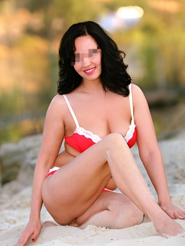 Регина привлекательная девушка из Тольятти цена от 4000 руб