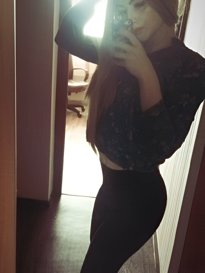 Роксана привлекательная девушка из Тольятти цена от 10000 руб