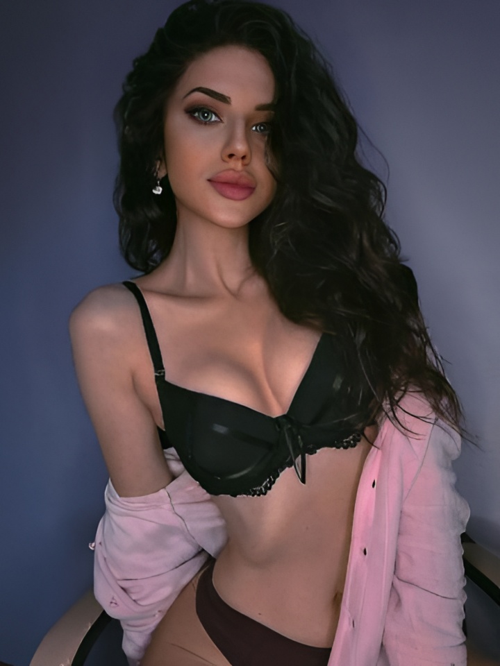 Варвара привлекательная девушка из Тольятти цена от 4000 руб